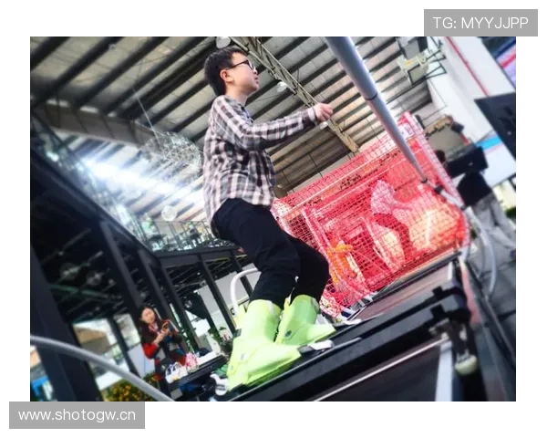 体育真人视讯娱乐体验全新升级,带你感受最真实的比赛现场氛围 体育真人视讯娱乐体验全新升级,带你感受最真实的比赛现场氛围